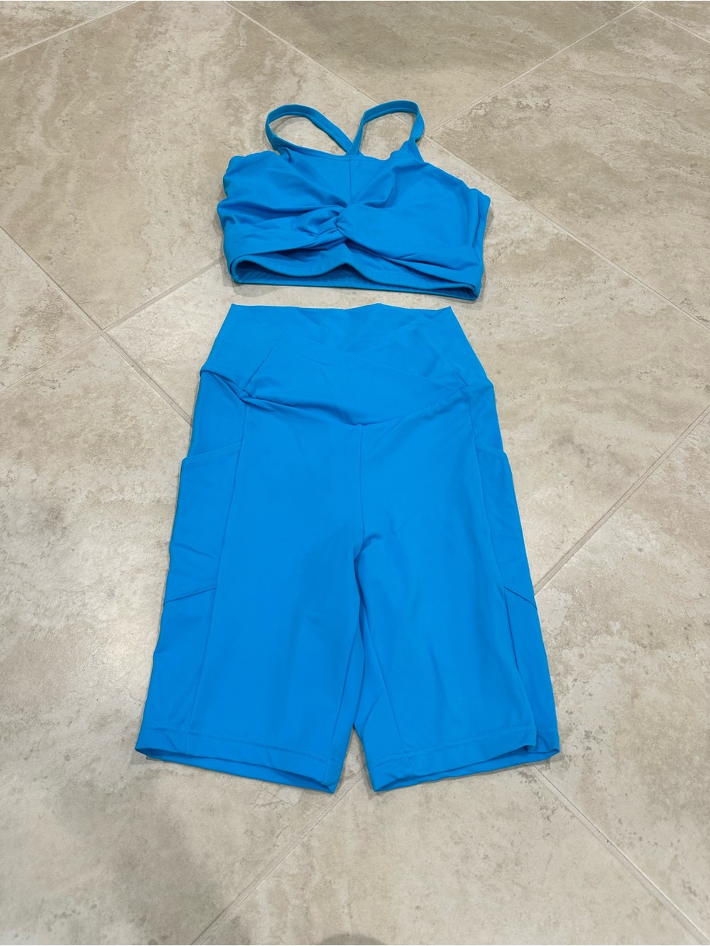 Balera Active Two-Piece Set - Twist Sports Bra & High-Waist Biker Shorts